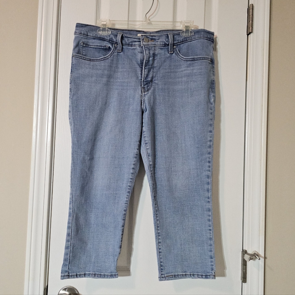 Levi's 311 Shaping Skinny Women's Capris - Size 32